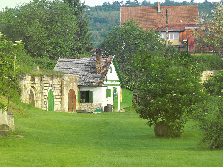 zsambek pince3