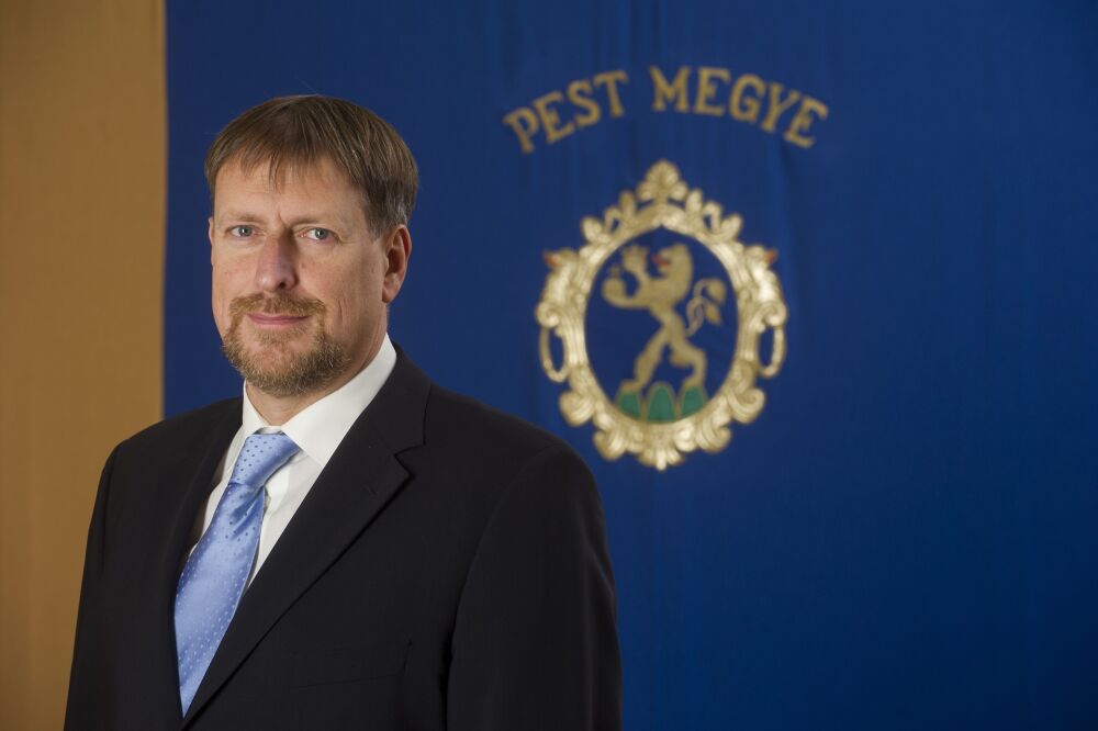 szep tibor